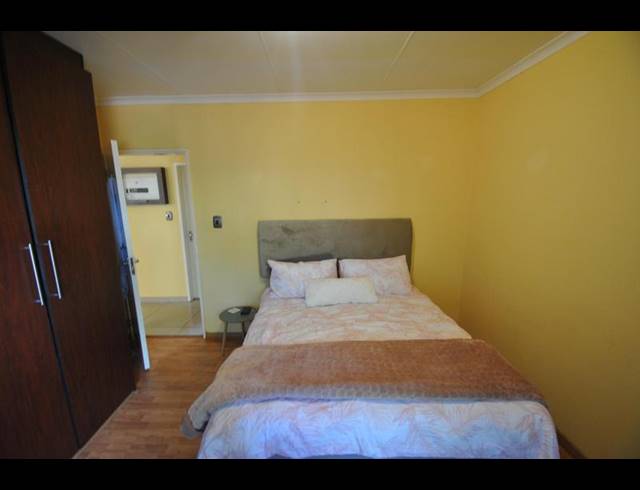 2 BEDROOM APARTMENT FOR SALE IN MULBARTON